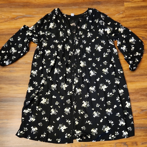 Old Navy Black Dress with White Floral Design ,XL - Picture 1 of 3